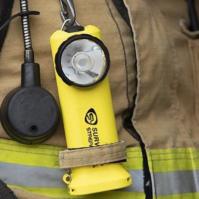 Kątowa latarka strażacka Streamlight Survivor, kolor czarny, 175 lm