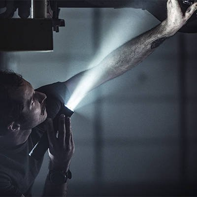 Latarka akumulatorowa Streamlight Stinger 2020 w zestawie, 2000 lm