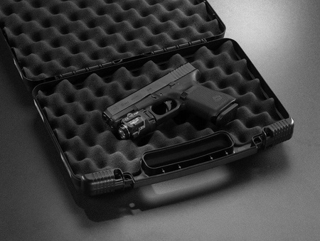 Kompaktowa latarka taktyczna z laserem Streamlight TLR-8, 500 lm